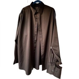 Men’s black button up dress shirt. Excellent use condition. It has a silky look